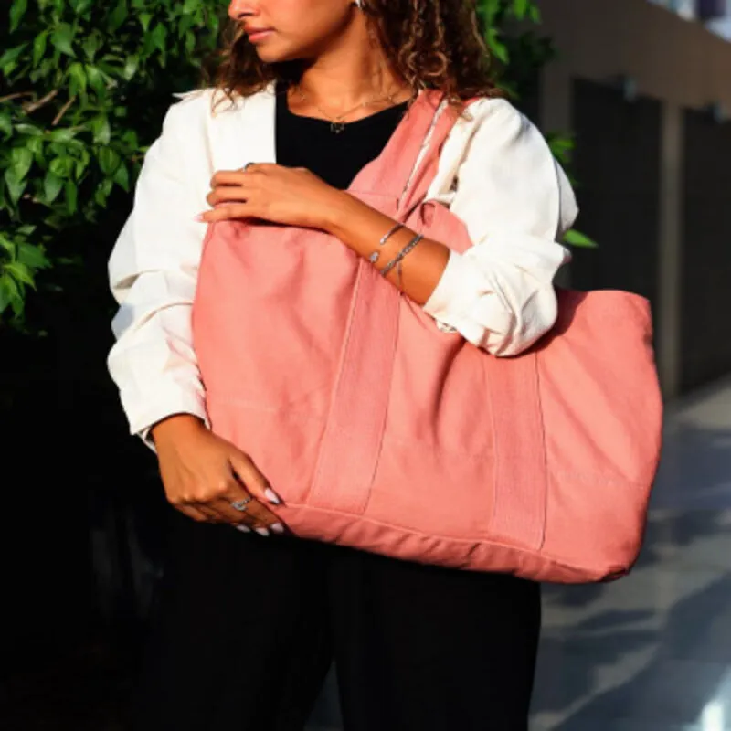 Women’s Pink Wide Bag – Stylish Fabric Tote with 2-Year Warrantyشنطة نسائية وردية واسعة – شنطة عملية للسفر والجامعة مع ضمان سنتين