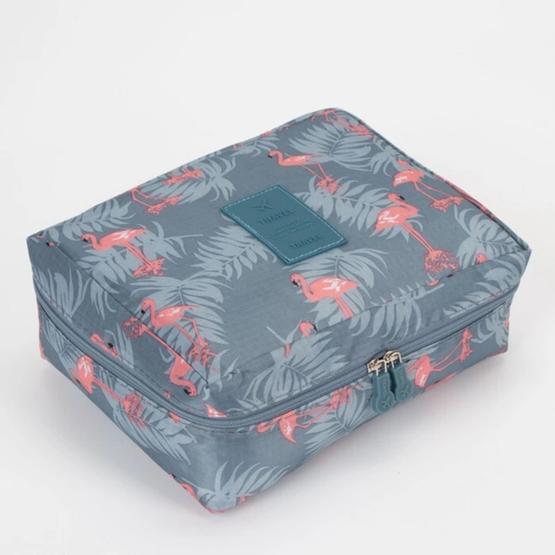 High-quality small makeup bag suitable for travelشنطة مكياج صغيرة عالية الجودة مناسبة للسفر